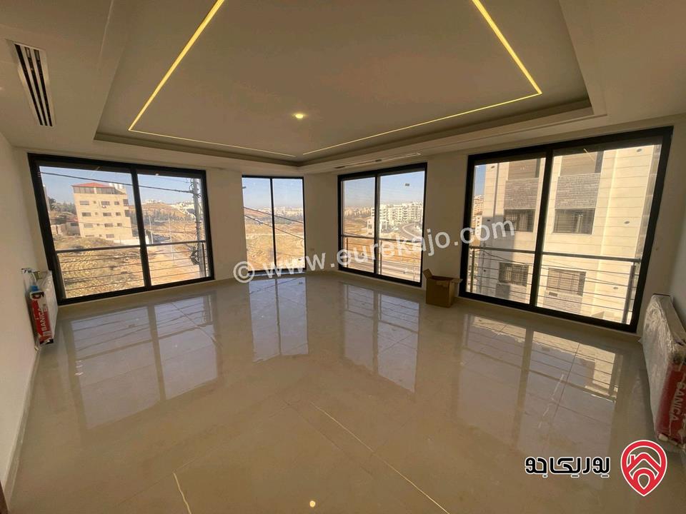 شقة مساحة 230م طابق ثالث للايجار في عمان - منطقة عبدون لم تسكن 