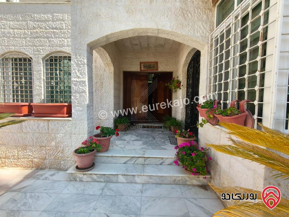 فيلا متلاصقة مميزة مساحة 350م على أرض 520م للبيع في عمان - تلاع العلي