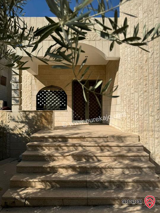 منزل مستقل مساحة 235م على أرض 555م للبيع في عمان - جبل الحسين