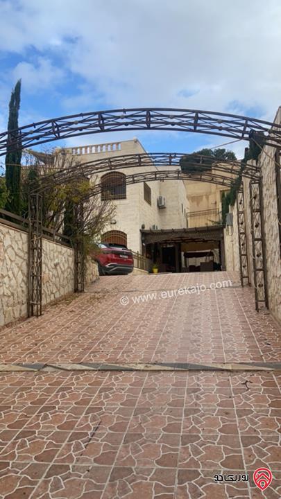 فيلا مساحة 500م على ارض 1 دونم للبيع في الزرقاء – ضاحية المدينة المنورة