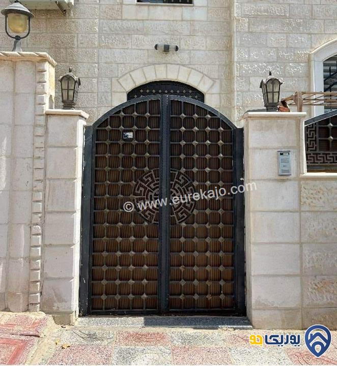 منزل مستقل لقطه مساحة الأرض 280م ومساحة البناء 325م للبيع في الزرقاء - مدينة الشرق 