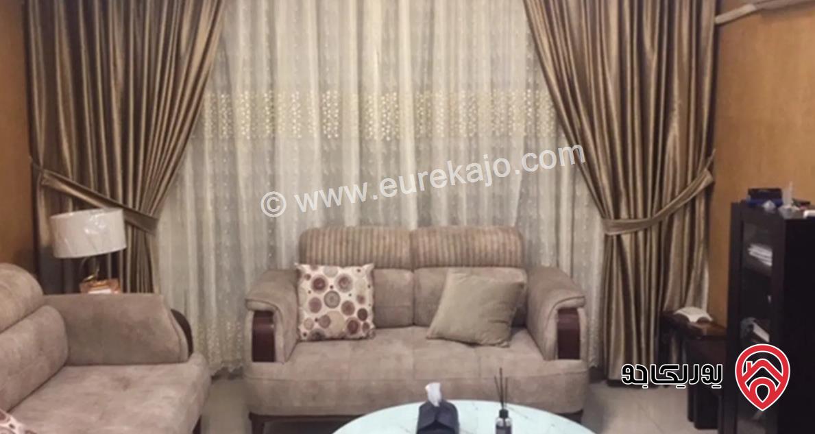 شقة مساحة 121م مع روف مساحته 101م طابق ثالث للبيع في طبربور الخزنة	