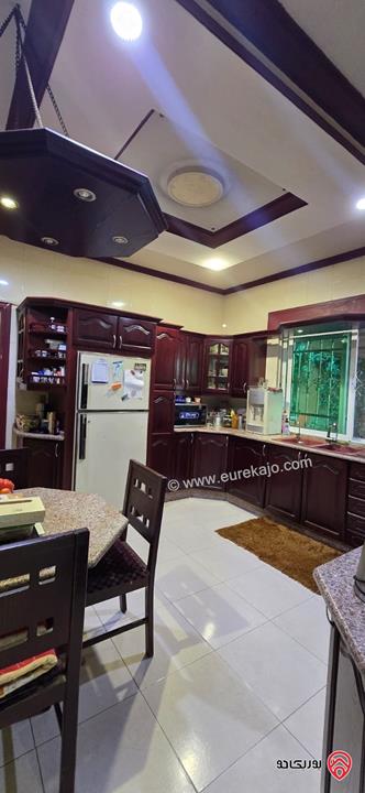 شقة ارضية مميزة مساحة 260م داخلي و 300م خارجي للبيع في عمان - تلاع العلي