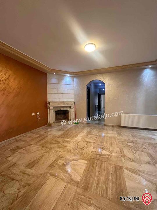 شقة طابق أرضي مساحة 200م للايجار في عمان - خلدا 