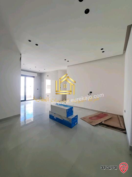 شقة جديدة طابق ثالث مساحة 124م للإيجار في عمان - البنيات 