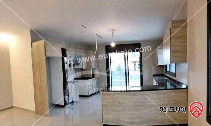 شقة فارغة مساحة 250م طابق ثاني للايجار في عمان - أم السماق