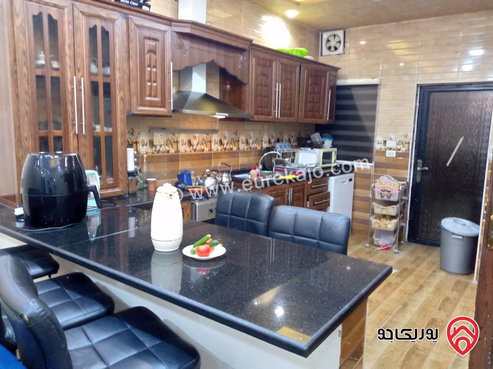 بيت طابقين على أرض 199م للبيع في السلط اسكان المغاريب