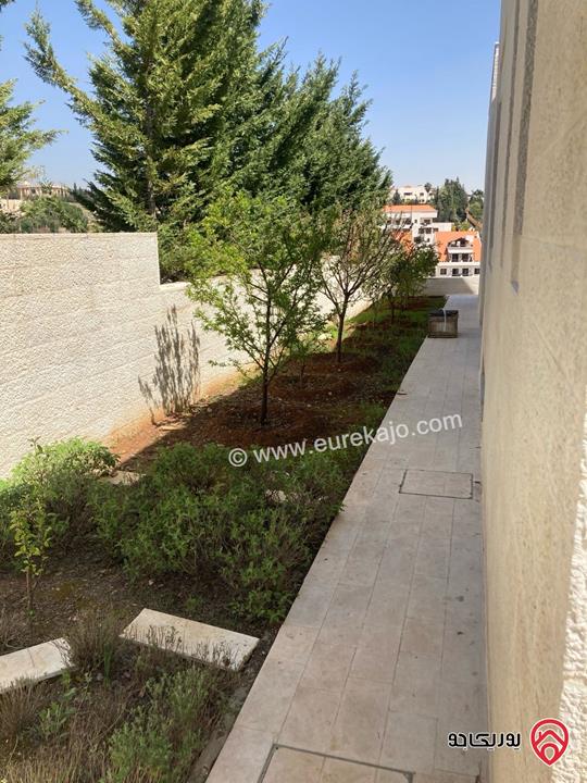 فيلا  مساحة البناء 650م للايجار في عمان - دابوق ضاحية الفردوس داخل كومباوند بسعر لقطة