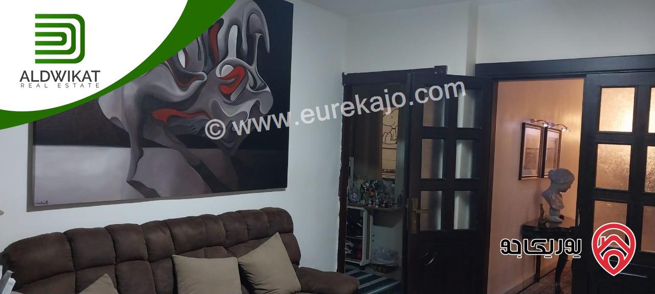 فيلا مستقلة للبيع في عمان - دابوق مساحة البناء 900م ، الارض 1580م ،الحديقة 800م والترس 400م