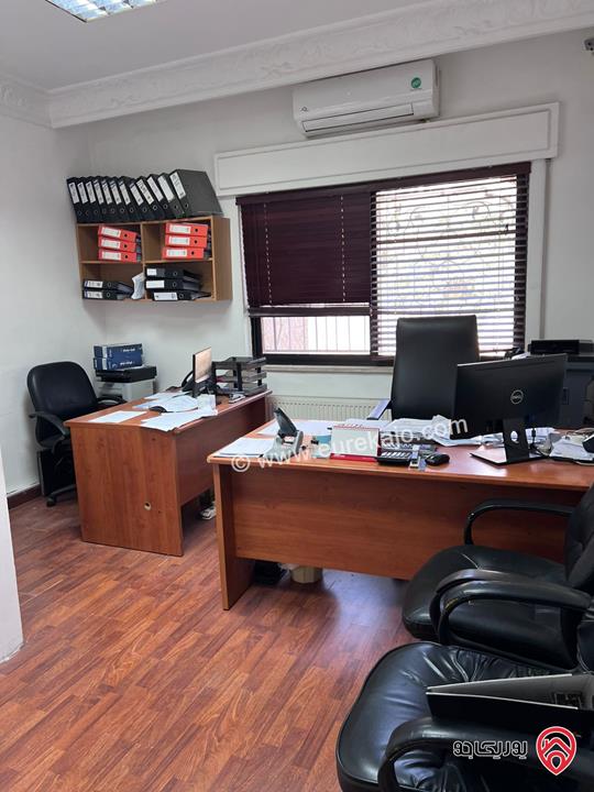 فيلا تجارية مميزة مساحة 850م على أرض 1300م للبيع أو للإيجار في عمان - أم أذينة