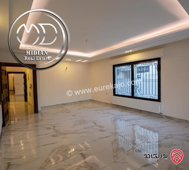 شقة شبه ارضي جديدة للبيع خلدا مساحة 230م مع ترس و حديقة 200م تشطيبات سوبر ديلوكس بسعر مميز جداً 