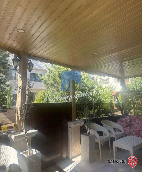 شقة أرضية فاخرة للبيع في عمان - الكرسي قرب المخابرات 180م مع ترسات 70م بسعر مغري