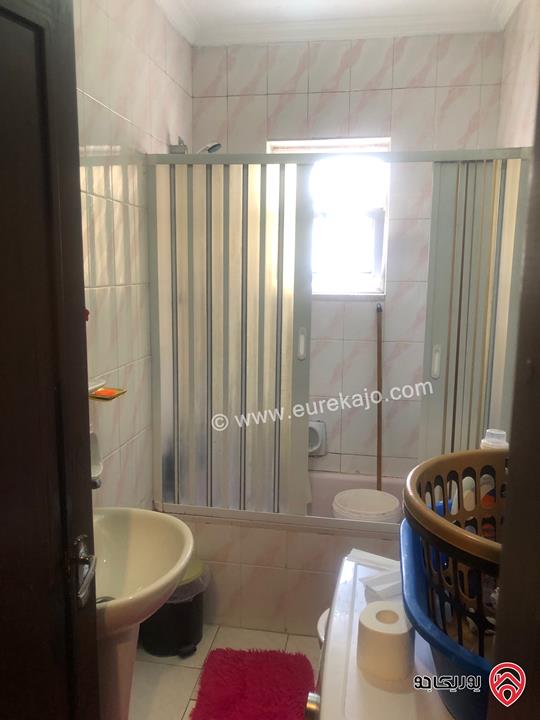 شقة طابق ثالث مساحة 120م للبيع في عمان - النصر حي عدن