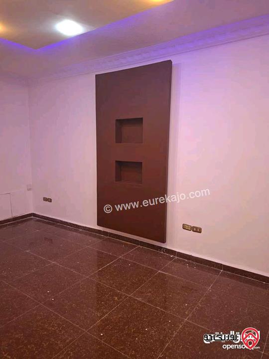 شقة فارغة طابق اول مساحة 105م للإيجار في عمان - الرابية 