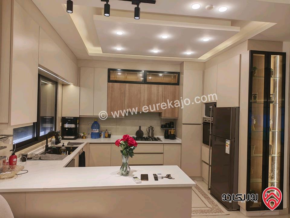 شقة ارضية مساحة 160م داخلي و 40م خارجي للبيع مفروشة في عمان - أبو السوس