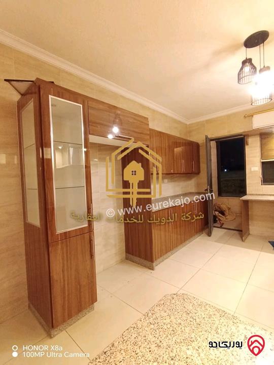 شقة سوبر ديلوكس طابق ارضي معلق مساحة 190م للإيجار في عمان - ام السماق 