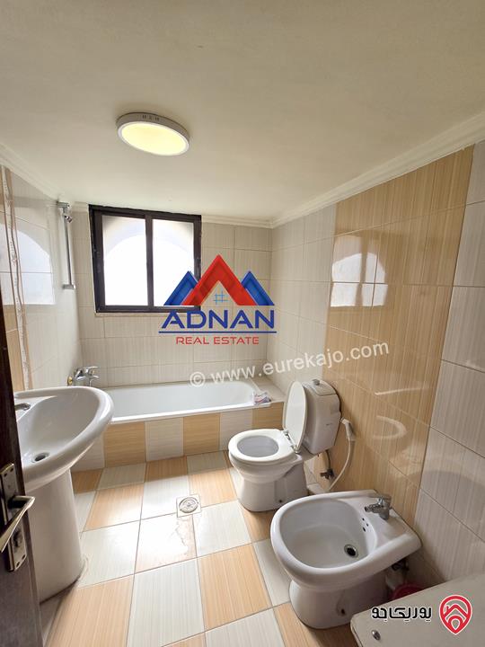 فيلا مستقلة مفروشة مساحة 450م على أرض 500م مع مسبح للايجار في عمان - ام السماق