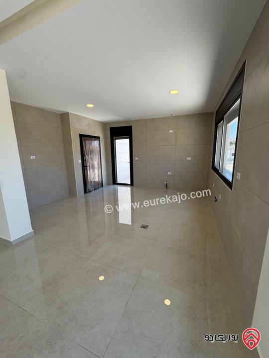 روف فاخر مساحة 375م للبيع في عمان - الحمر 