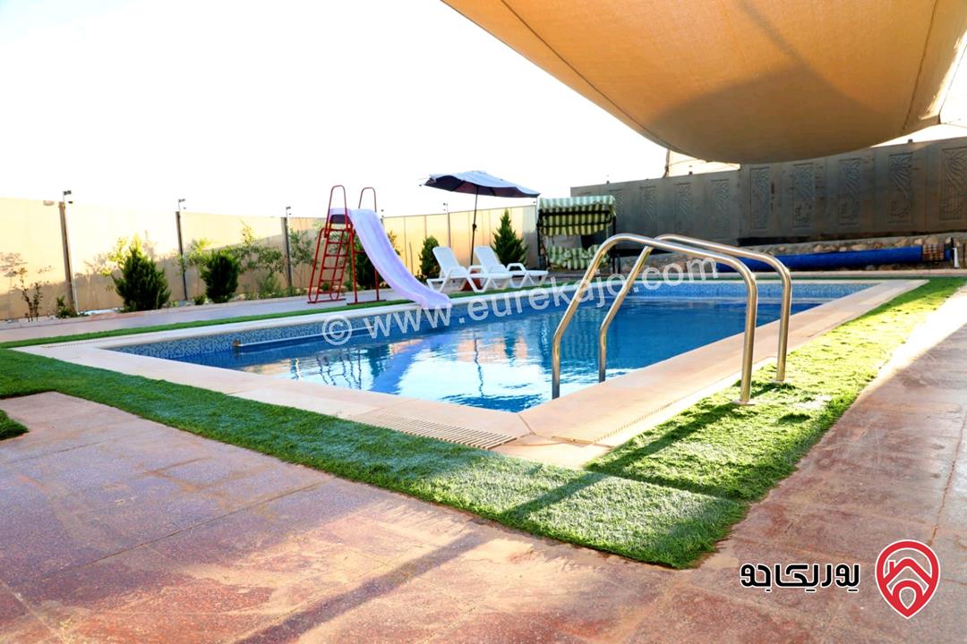 مزرعة للبيع في جرش - مقنطرة الشرقية مساحة الأرض 4092 متر مربع مع بناء شاليه 200 متر مربع حجر تشطيب سوبر ديلوكس ويوجد فيها مشروع زيتون مثمر وتقع على شارعين 