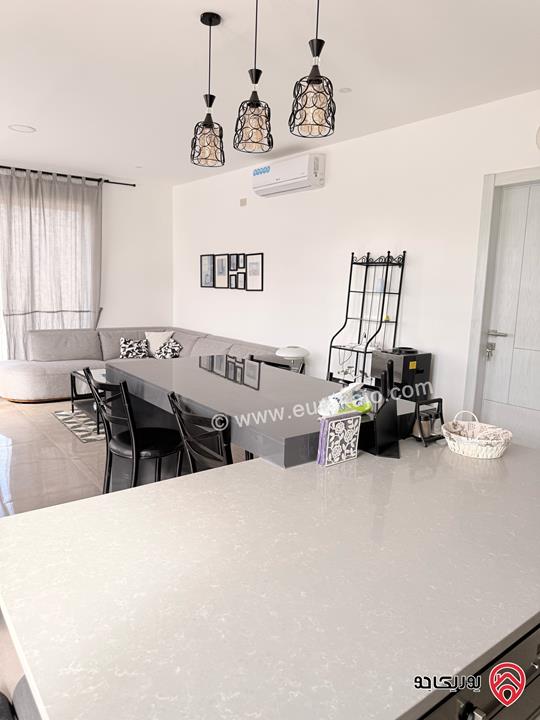 مزرعة مساحة الأرض 904م والبناء 80م للبيع بمنطقة الرشايدة/ جرش بإطلالة خلابة خلف جامعة جرش الأهلية 