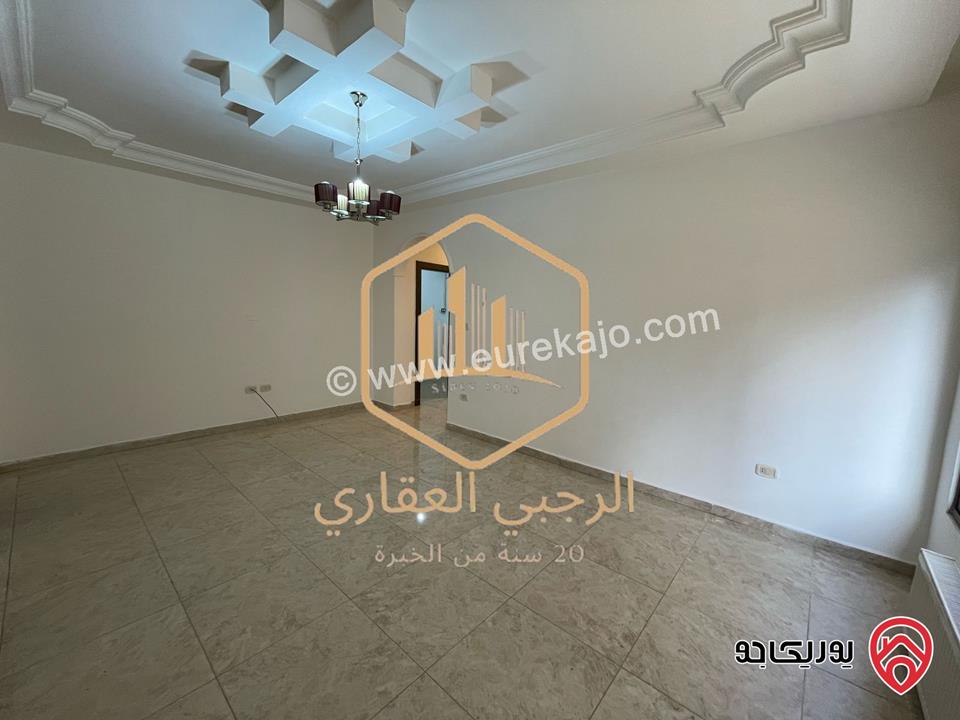 شقة فارغة ارضية مساحة 210م للإيجار في عمان - ضاحية الأمير راشد 