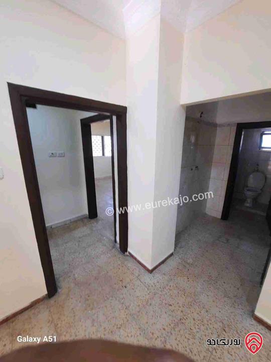 شقة طابق ثالث مساحة 104م للبيع في عمان - جبل النصر 