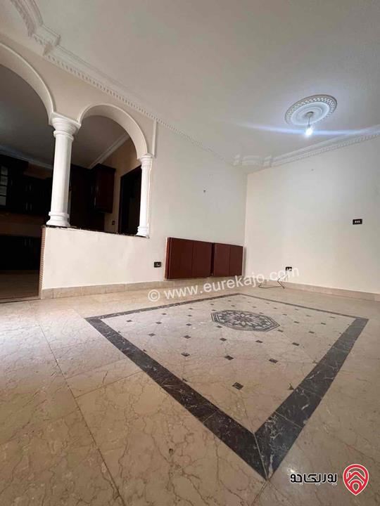 شقة طابق أرضي مساحة 175م للايجار في عمان - ام السماق 