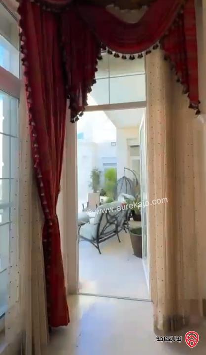 قصر مساحة البناء 2400م على ارض 2914م للبيع في عمان - اجمل مناطق دابوق 