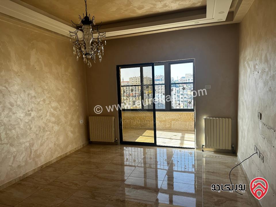 شقة مميزة طابق ثاني مساحة 181م للبيع في عمان - تلاع العلي