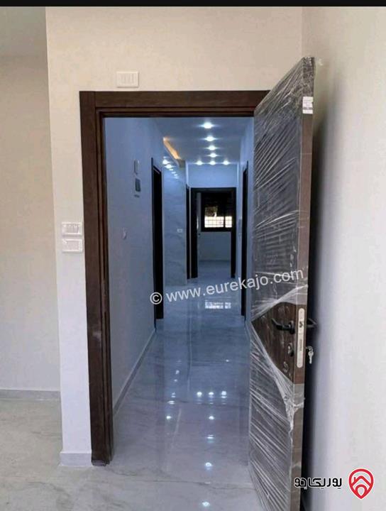 شقة طابق ارضي مساحة 120م للبيع في الزرقاء الجديدة