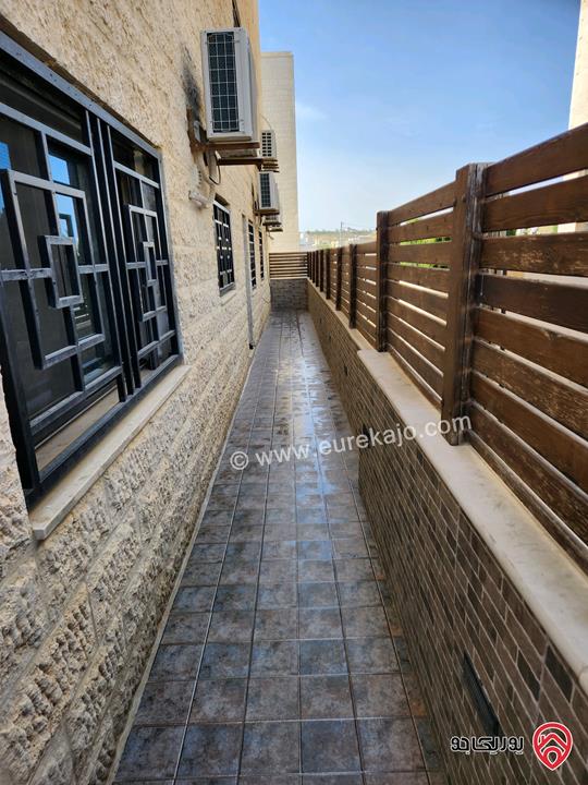 شقة طابق شبه أرضي مساحة 180م + 80م للبيع في عمان - شفا بدران 