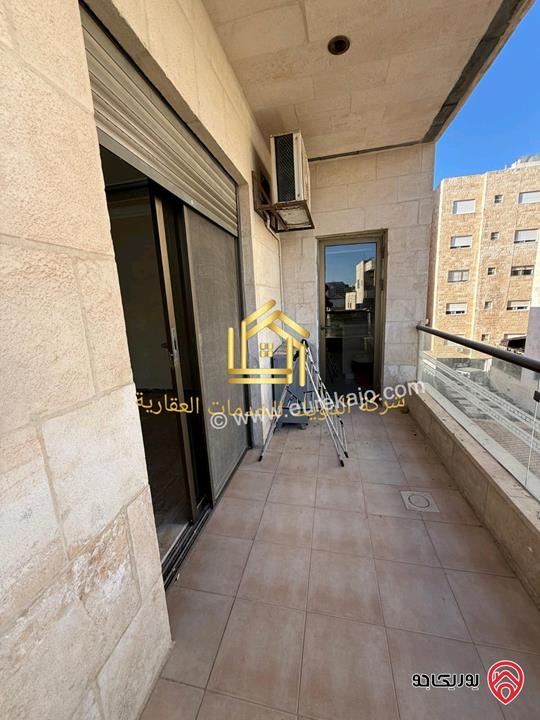 شقة فارغة طابق ثالث مساحة 195م للإيجار في عمان - دير غبار 