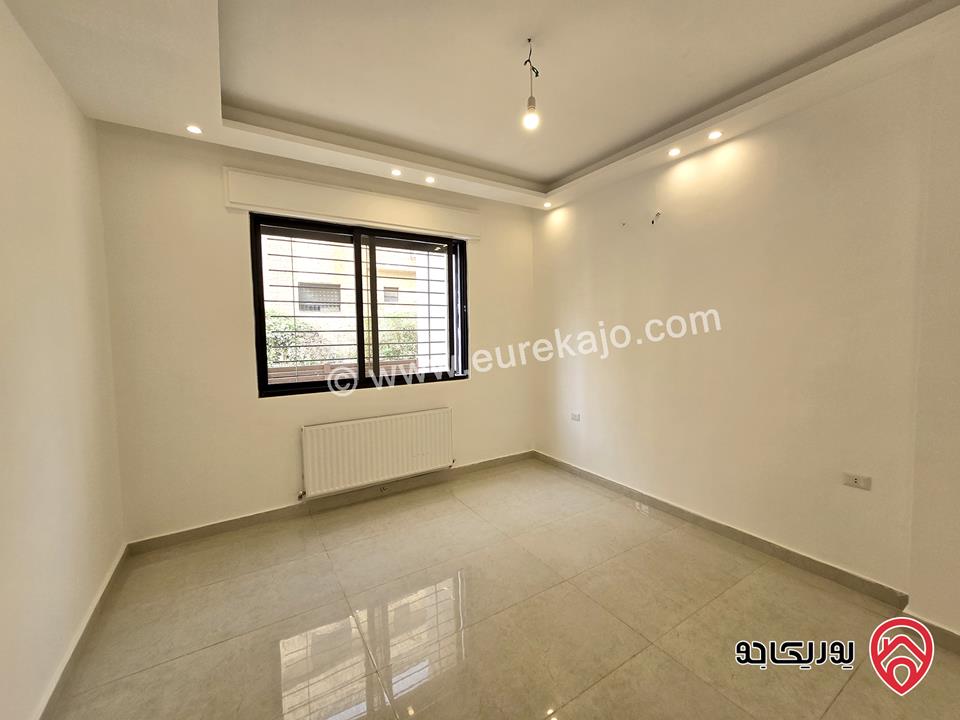 شقة ارضية جديدة مساحة 225م داخلي و 100م خارجي مع مدخل خاص للإيجار الفارغ السنوي في عمان - ضاحية الامير راشد