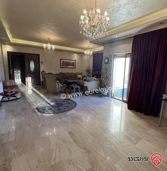 شقة فاخرة مساحة 220م طابق أول للبيع في عمان - تلاع العلي