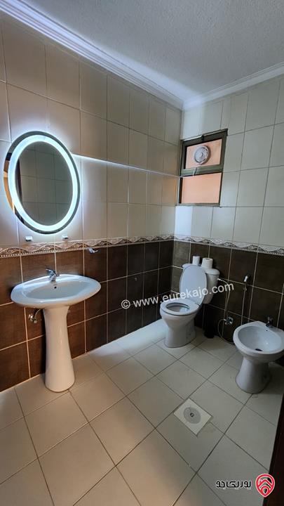 شقة شبه ارضية مساحة 198م للبيع في عمان - ضاحية الرشيد 