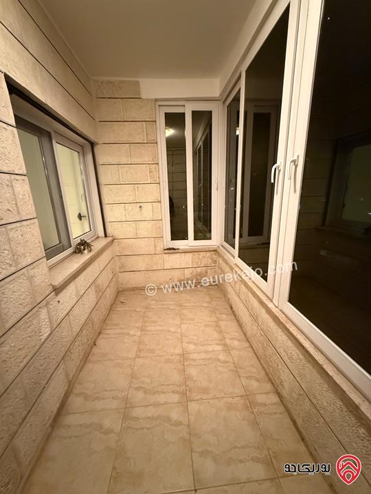 شقة مساحة 170م طابق ثاني مع مصعد عمارة هادئة عائلات للإيجار  في عمان - دير غبار