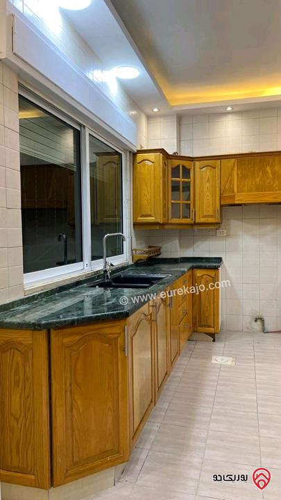 شقة مساحة 191م طابق أول للبيع في عمان - الرابية