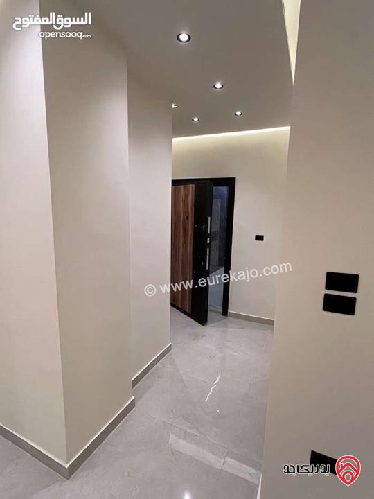 شقة أرضية مساحة 165م داخلي و 100م خارجي للايجار في عمان - البنيات 