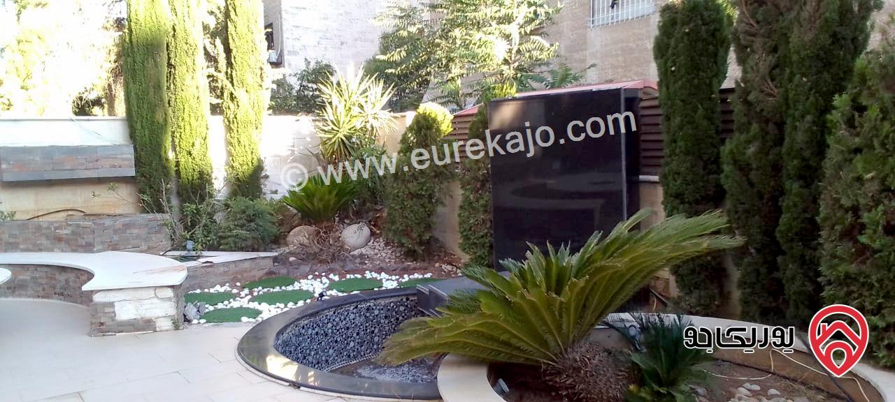 شقة أرضية مفروشة فخمة مساحة 220م مع حديقة كبيرة 350م و كراج و مدخل خاص للإيجار في عمان - الرابية