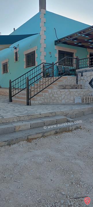 مزرعة مساحة الأرض 3400م والبناء 120م للبيع في المفرق 