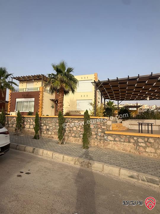 فيلا دوبلكس مفروشة فاخرة بإطلالة بحرية مباشرة للإيجار في العقبة - منتجع البحر الأحمر - الشاطئ الجنوبي