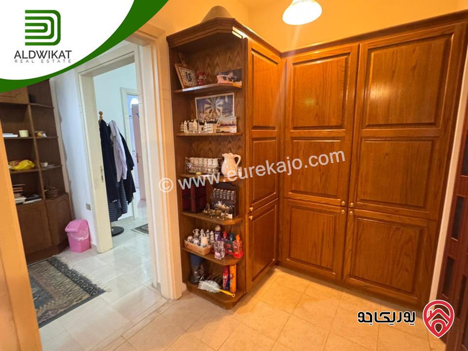 فيلا مستقلة مفروشة للبيع في عمان - خلدا مساحة البناء 580م ومساحة الارض 940م موقع اطلالة