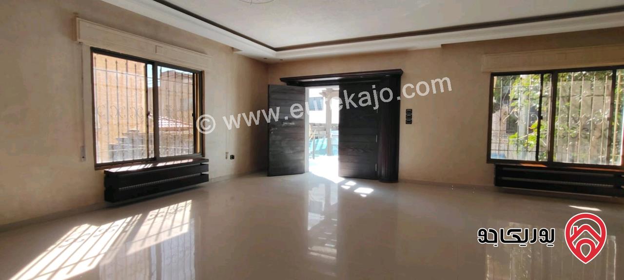 شقة ارضية مساحة 350م للبيع في عمان - دير غبار 