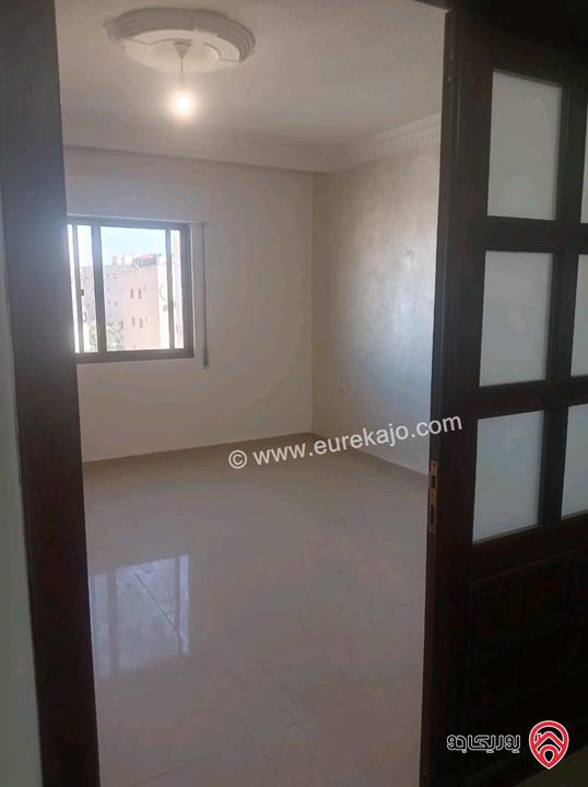 شقة مساحة 150م طابق ثالث للبيع في عمان - طبربور