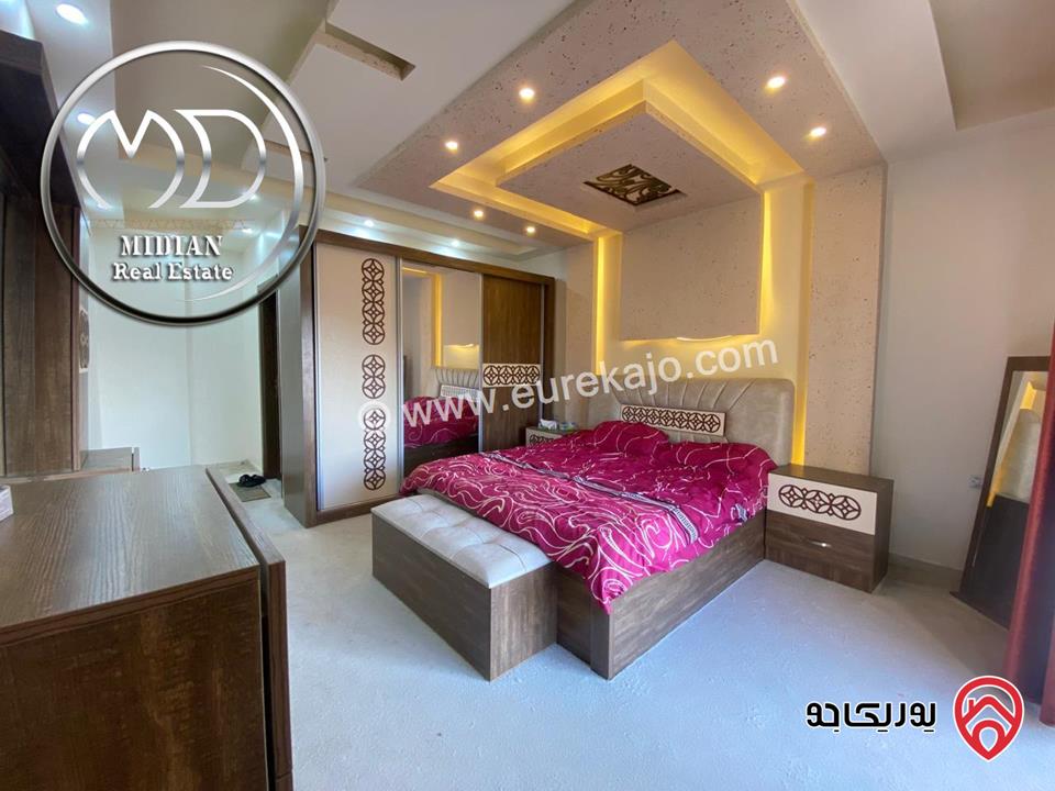 شقة شبه ارضي للبيع في عمان - الرابية مساحة 195م تشطيبات ديكورات سوبر ديلوكس بسعر مميز جداً