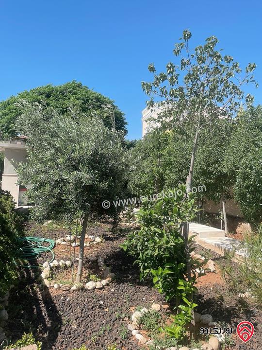 مزرعة مساحة الأرض 1200م والبناء 140م للبيع في جرش