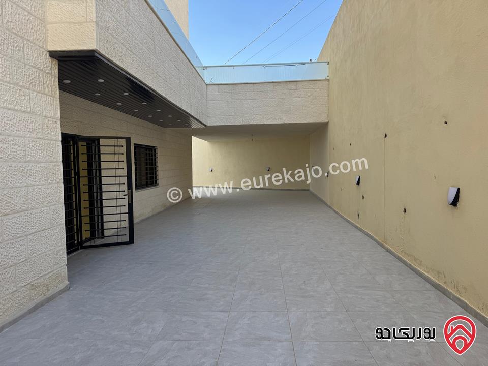 شقة طابق ارضي مساحة 155م داخلي و 155م خارجي للبيع في عمان - البنيات