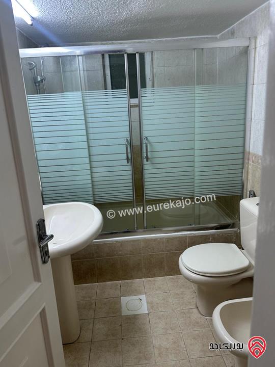 شقة طابق رابع مساحة 140م للبيع في عمان - أم اذينة