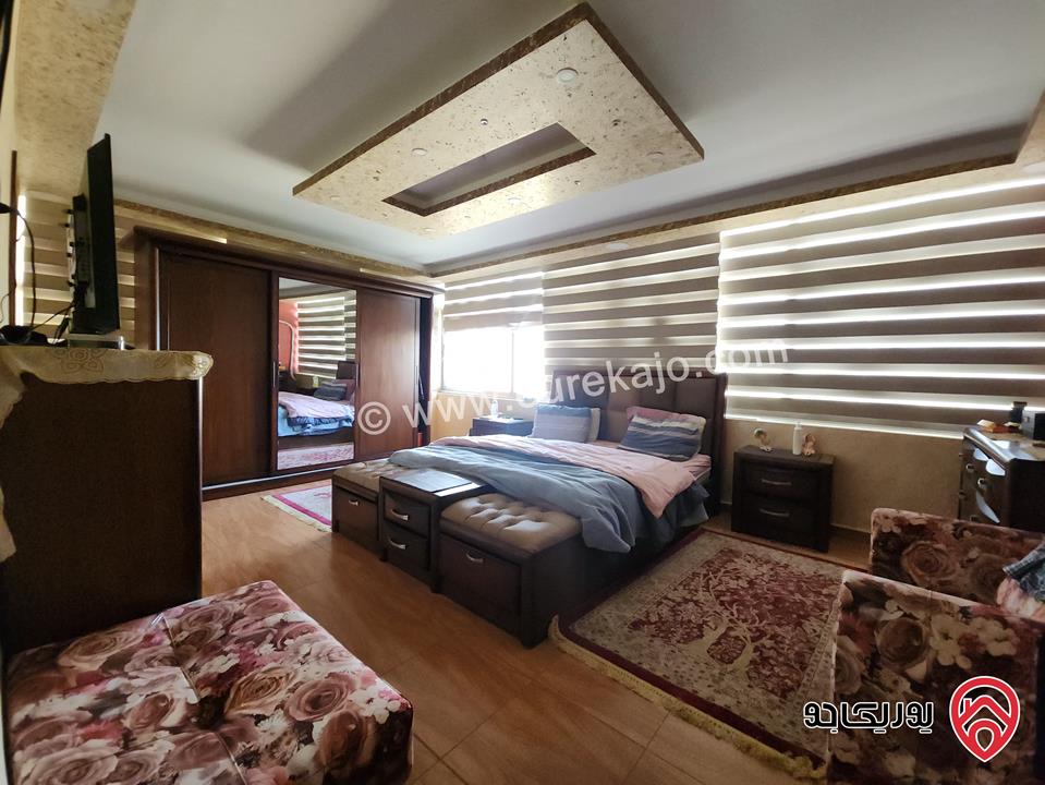 شقة طابق ثالث دوبلكس مساحة 300م للبيع في عمان - الجبيهة من المالك