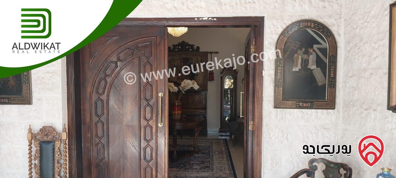 فيلا مستقلة للبيع في عمان - دابوق مساحة البناء 900م ، الارض 1580م ،الحديقة 800م والترس 400م